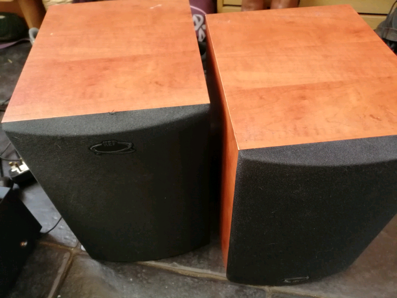 kef q15 2 speakers